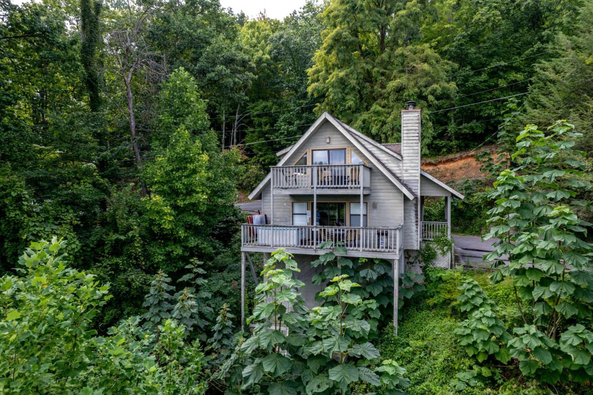 Holly Tree Cabin 936 Гатлинбург Экстерьер фото